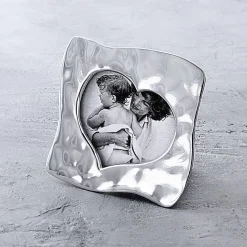GIFTABLES Curved Heart 5 x 5 Frame