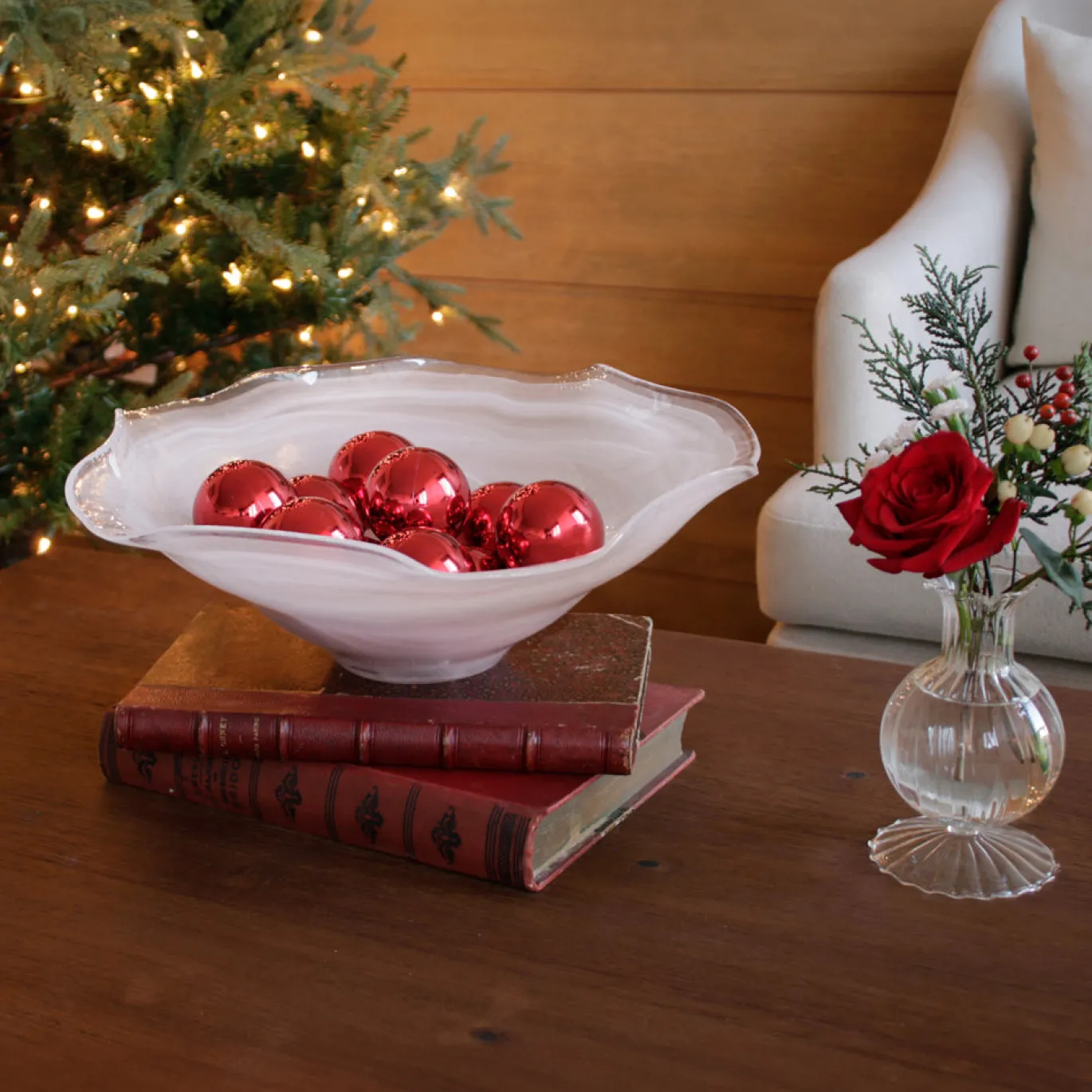 GLASS Alabaster Wave Large Bowl (White)
