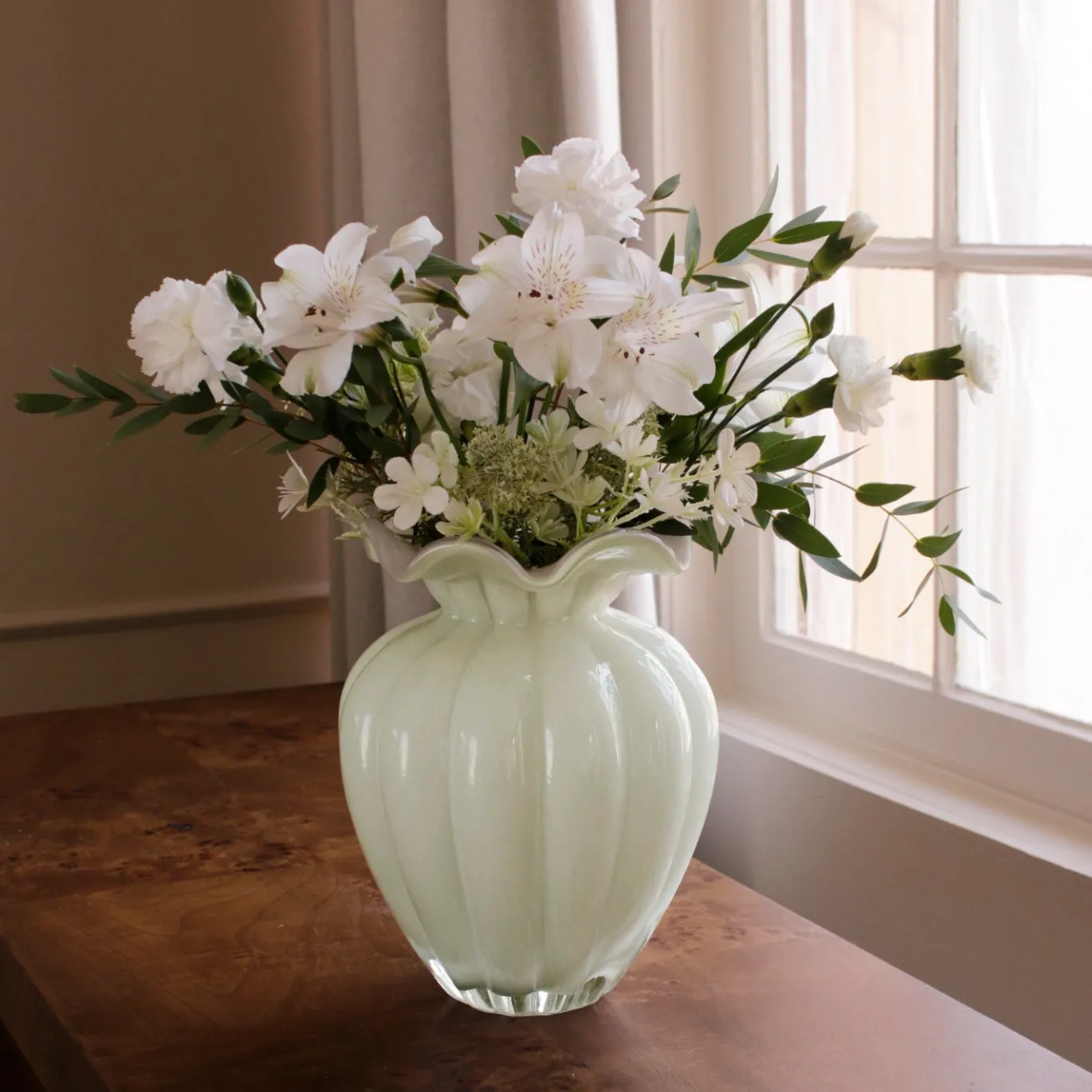 GLASS Vento Large Vase Pistachio