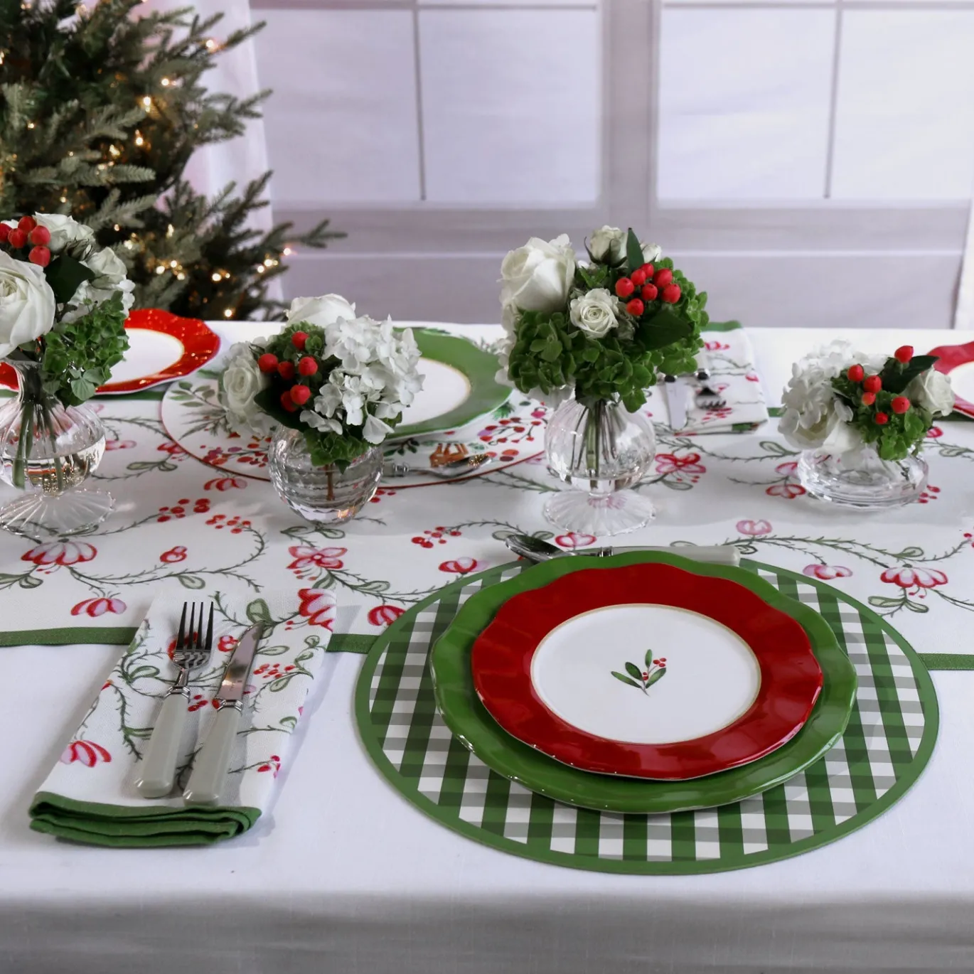 LINEN Norelle Runner 108 x 18 (Green and Red Floral)