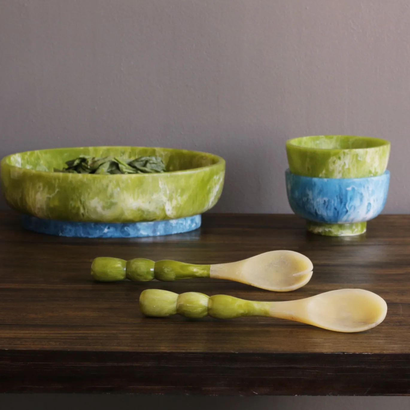 RESIN Rio Large Oval Bowl with Base (Green and Blue)