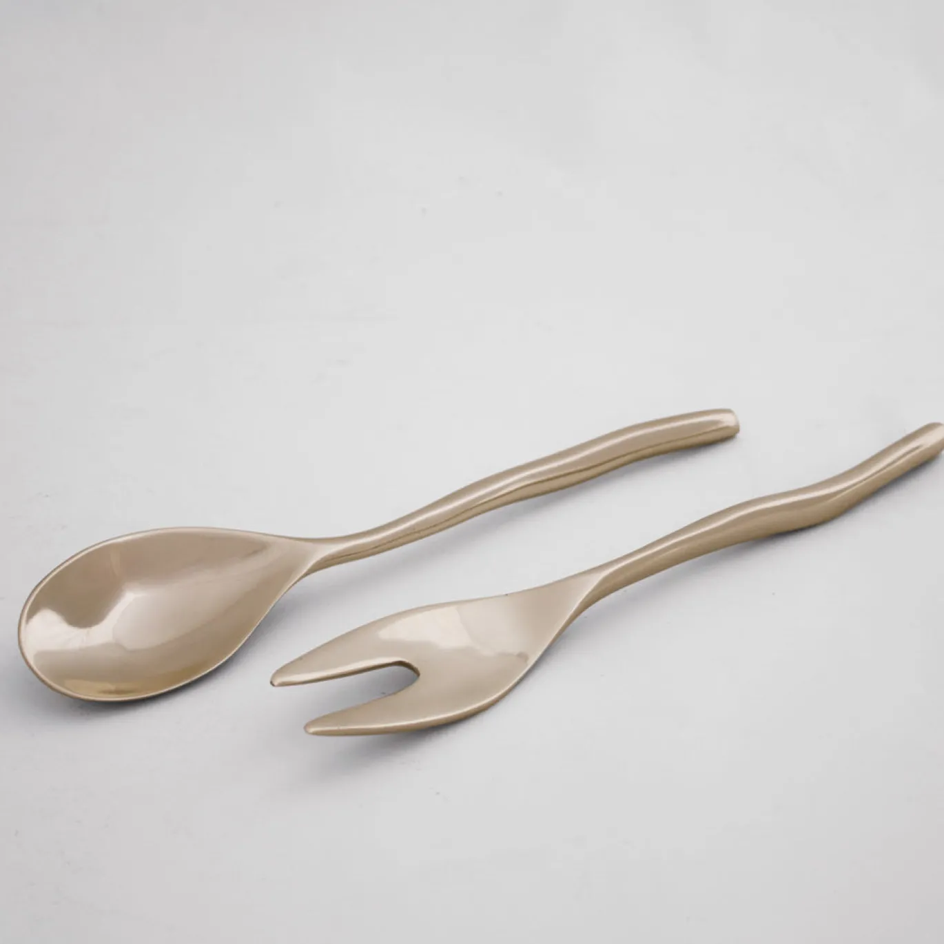SIERRA MODERN Maia Small Salad Servers (Shiny Gold)
