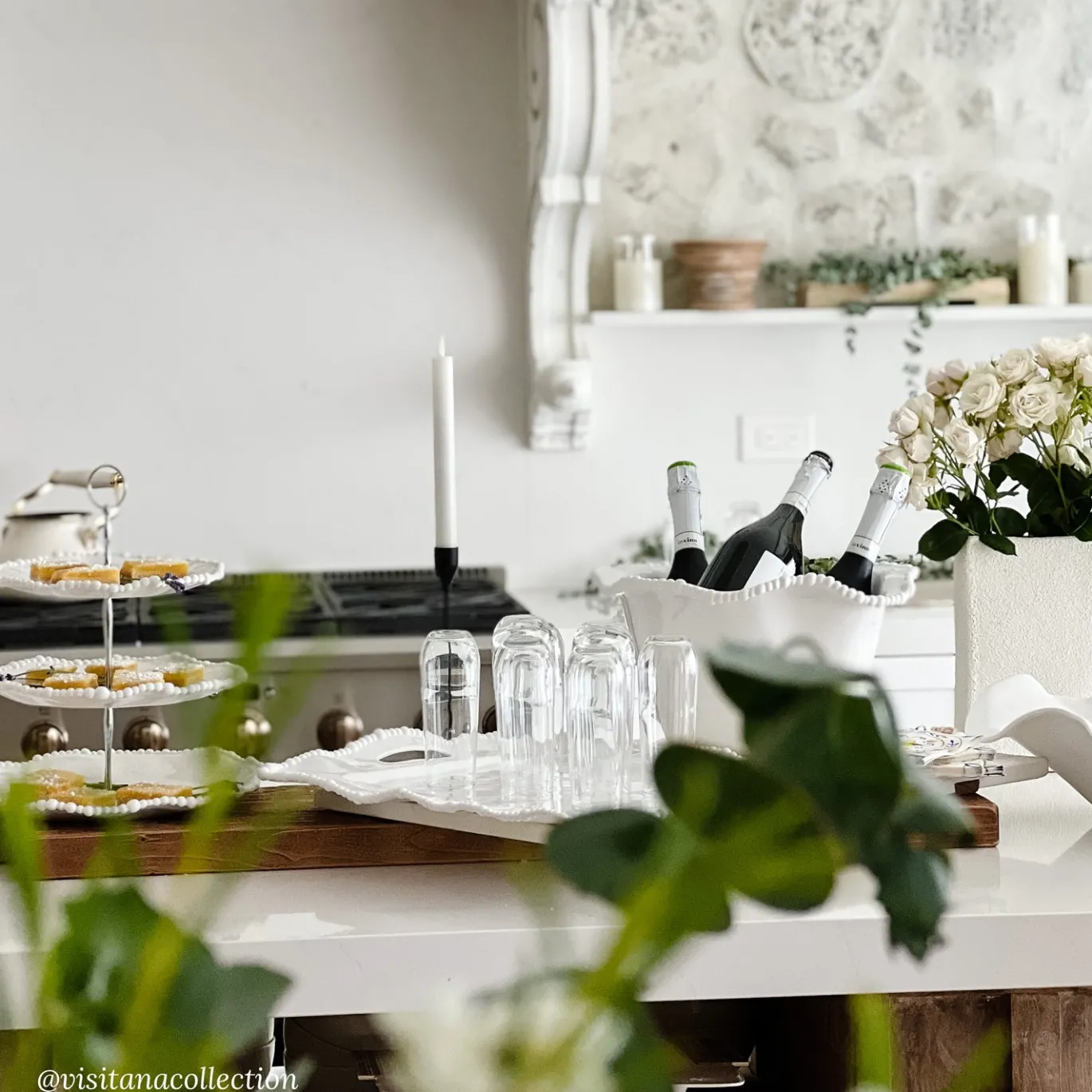 VIDA Alegria Triple Tiered Server (White)
