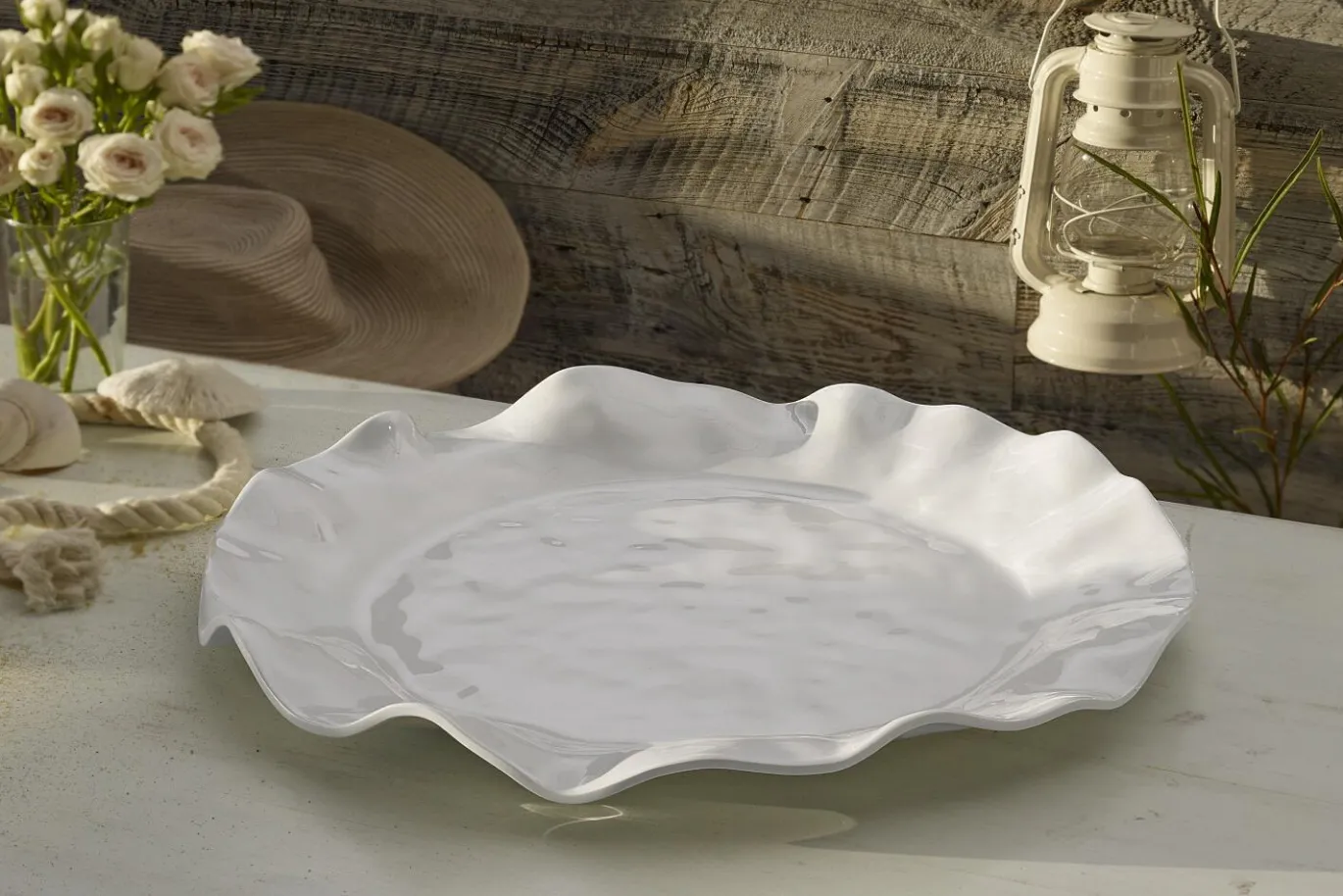 VIDA Havana Round Platter (White)