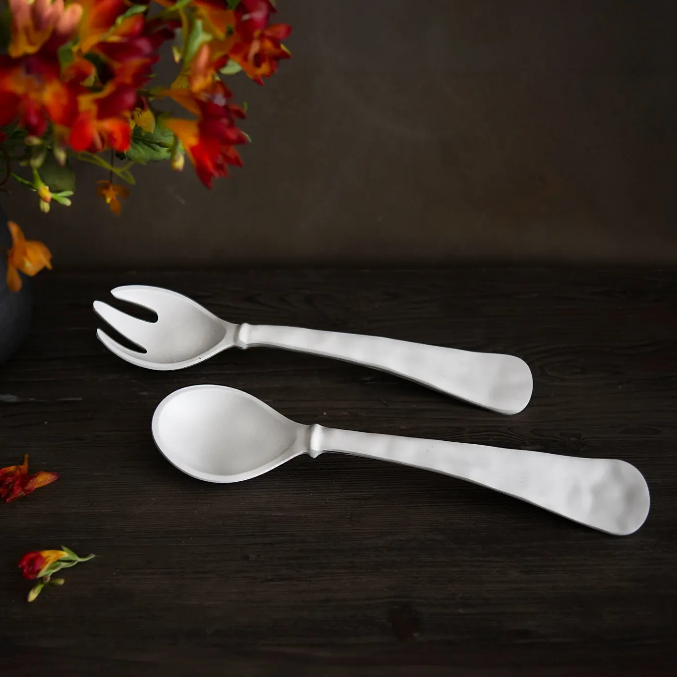 VIDA Nube Large Salad Servers (White)