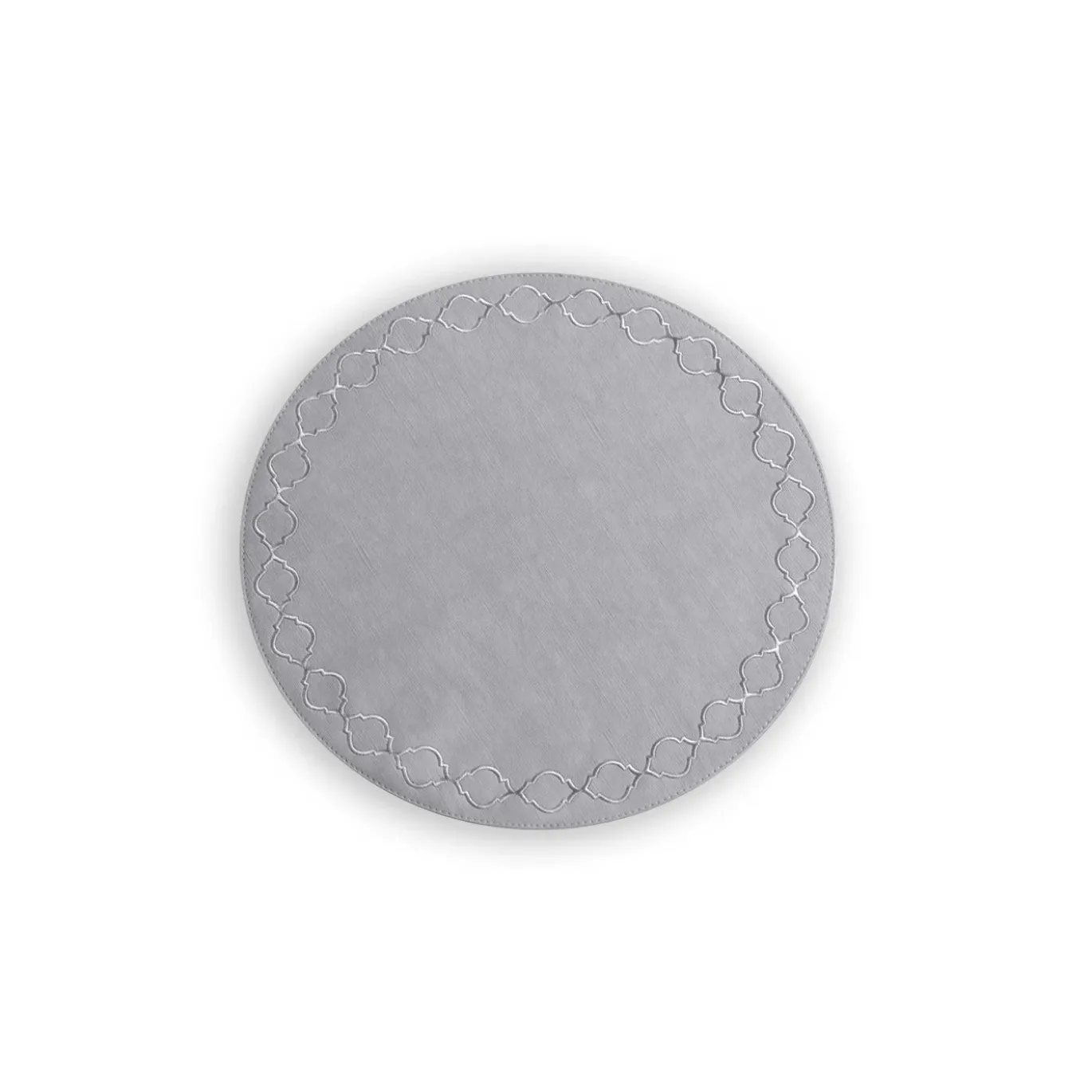 VIDA Round Embroidered Quatrefoil 15.5" Round Placemats Set of 4 (Gray